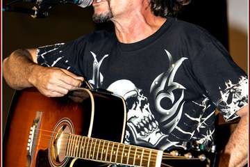 Cuatro cantautores animan la noche del viernes en La Garita/TA e Ildefonso Rodríguez.
